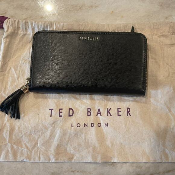 New  Ted Baker zippy black leather wallet - Picture 1 of 12